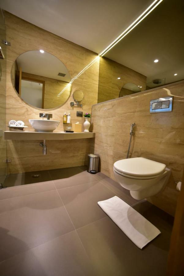 Nemesia City Center - Gurugram, Sector 29 Gurgaon Dış mekan fotoğraf